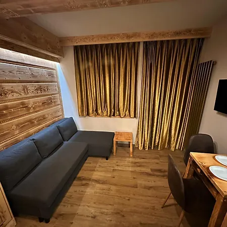 Апартаменты Studio-zlota Jaskinia Z Widokiem Na Tatry I Tarasem *